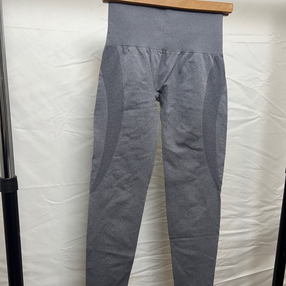 NVGTN Grey Contour Seamless Leggings size XS